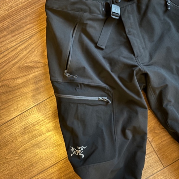 Men’s Arc’teryx Softshell Pants - Very Good Used Condition -sz S - Picture 2 of 9